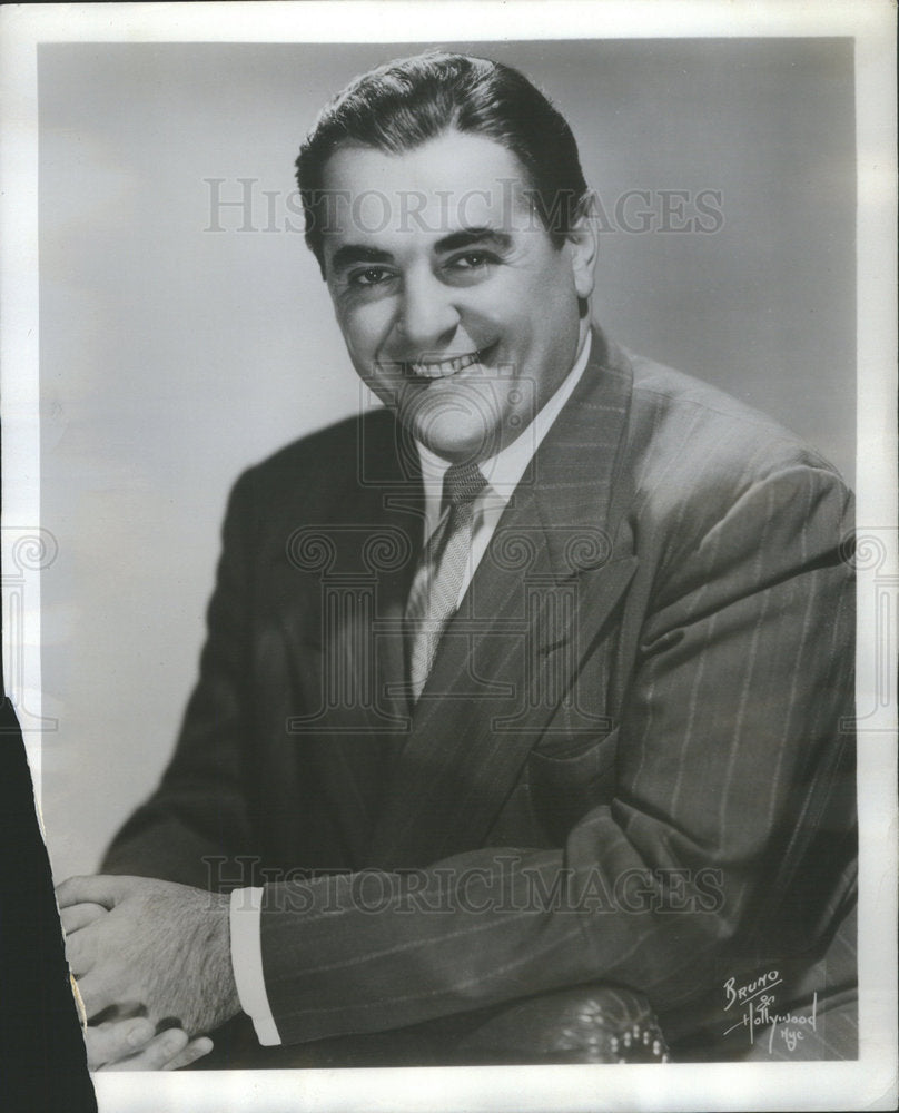 1954 Press Photo The Case Of The Reluctant Flop-Artist Actor Robert Middleton - Historic Images