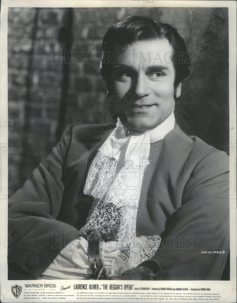 1953 Press Photo Laurence Olivier in &quot; THE BEGGAR&#39;S OPERA&quot; - Historic Images