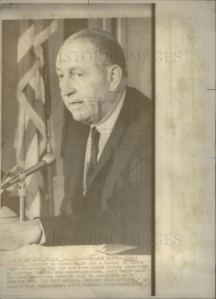 1969 Press Photo DAVID PACKARD DEPUTY DEFENSE SECRETARY - Historic Images