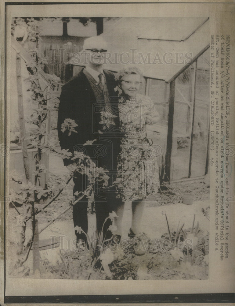 1970 Press Photo William Owen & his wife of England He was Aquitted of Treason - Historic Images