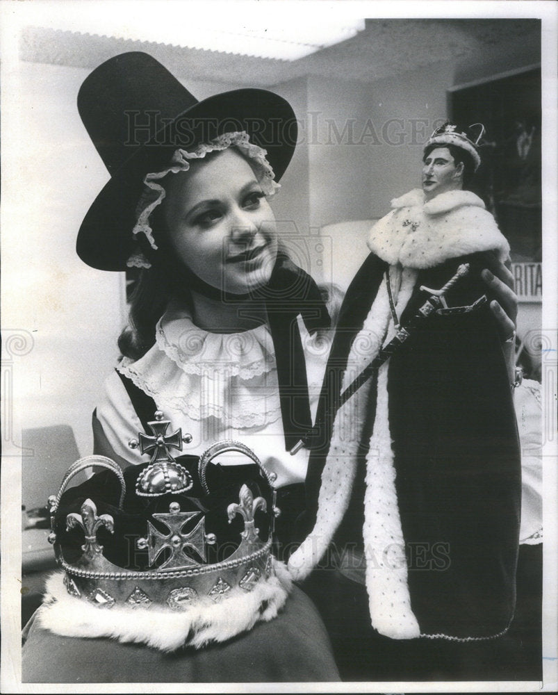 1969 Stella Mair Owen National Hostess Wales Replica Charles Crown - Historic Images