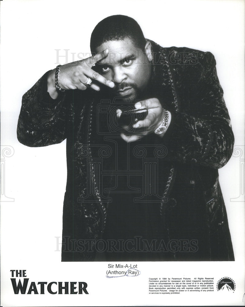 1994 Press Photo Sir Mix-A-Lot In Velvet Promoting The Watcher. - RSC90335 - Historic Images