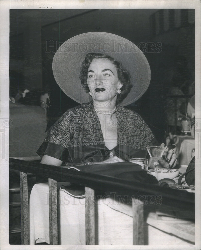 1949 Mrs. James Murdock Northbrook Illinois - Historic Images