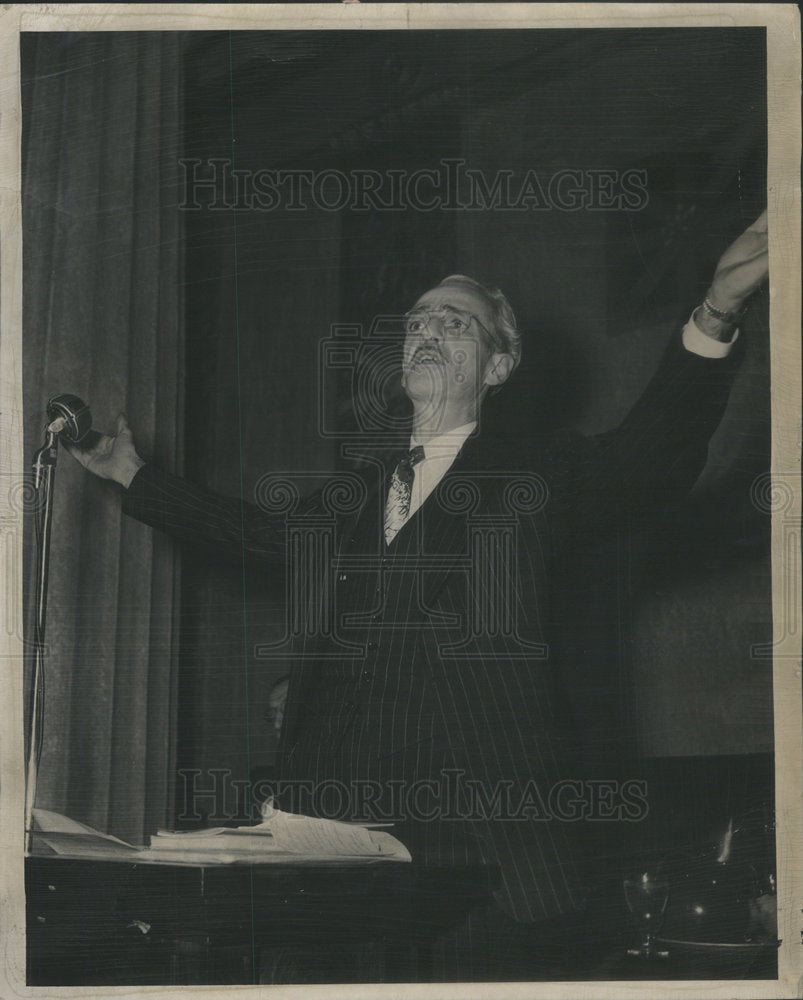 1949 Press Photo Reverend Wallace Murphy Tulsa Speaks Rent Meeting Chicago - Historic Images