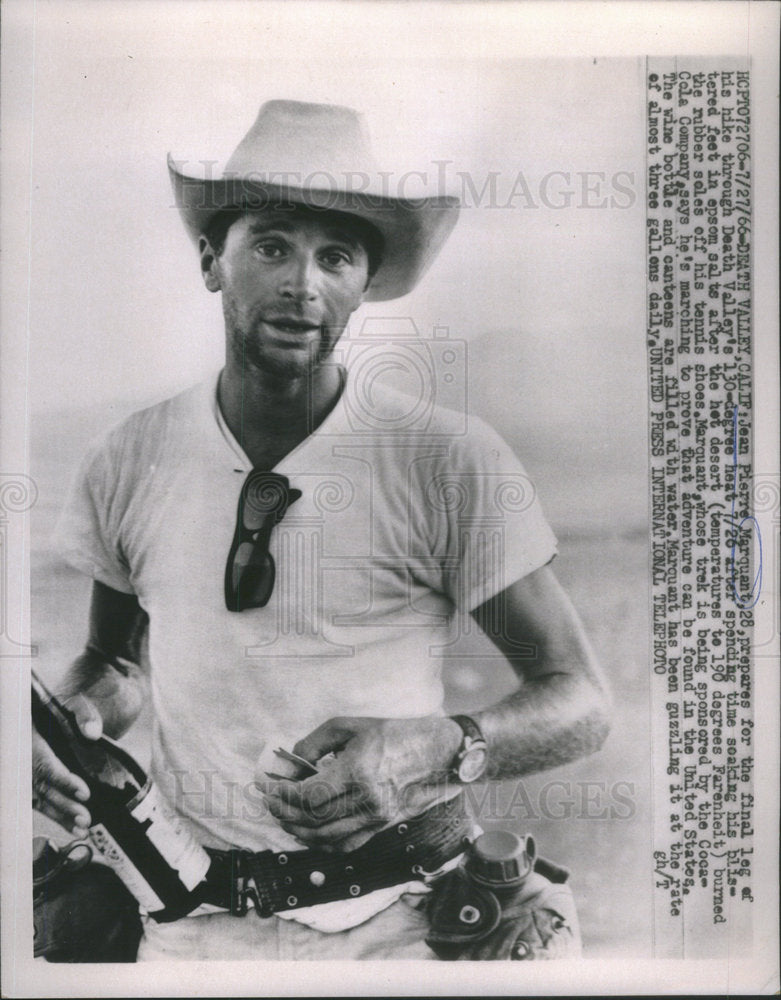 1965 Press Photo Jean Pierre Marquant Hike Through Death Valley California - Historic Images