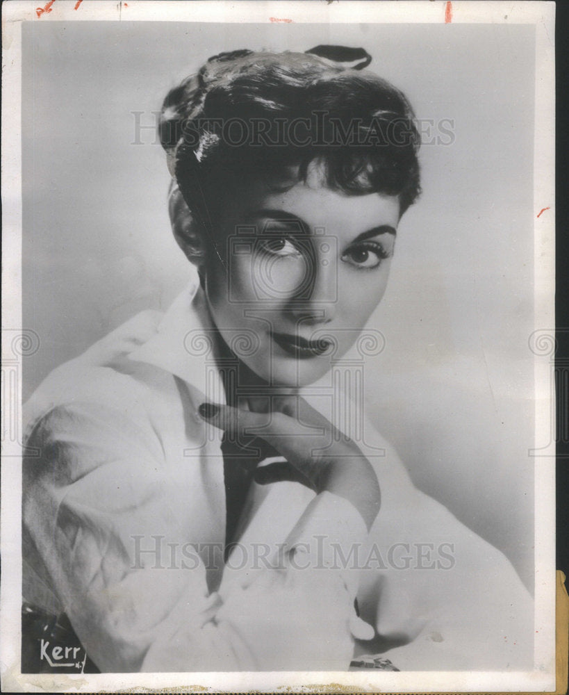 1954 Leila Martin As Julie Goodwin In "The Golden Windows". - Historic Images