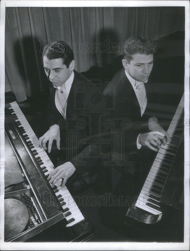 1941 Press Photo Arthur Whitmore &amp; Jack Lowe Rehearse For Concert - Historic Images