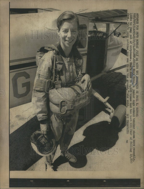 1971 Mary Ratz a teacher jumps from an airplane - Historic Images