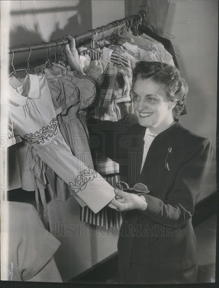 1946 Press Photo Kay Ratto Fashion Merchandise - Historic Images