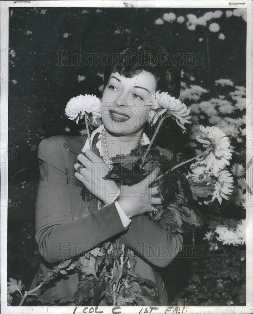 1942 Luba Malina Actress Garfield Park Conservatory Chicago - Historic Images