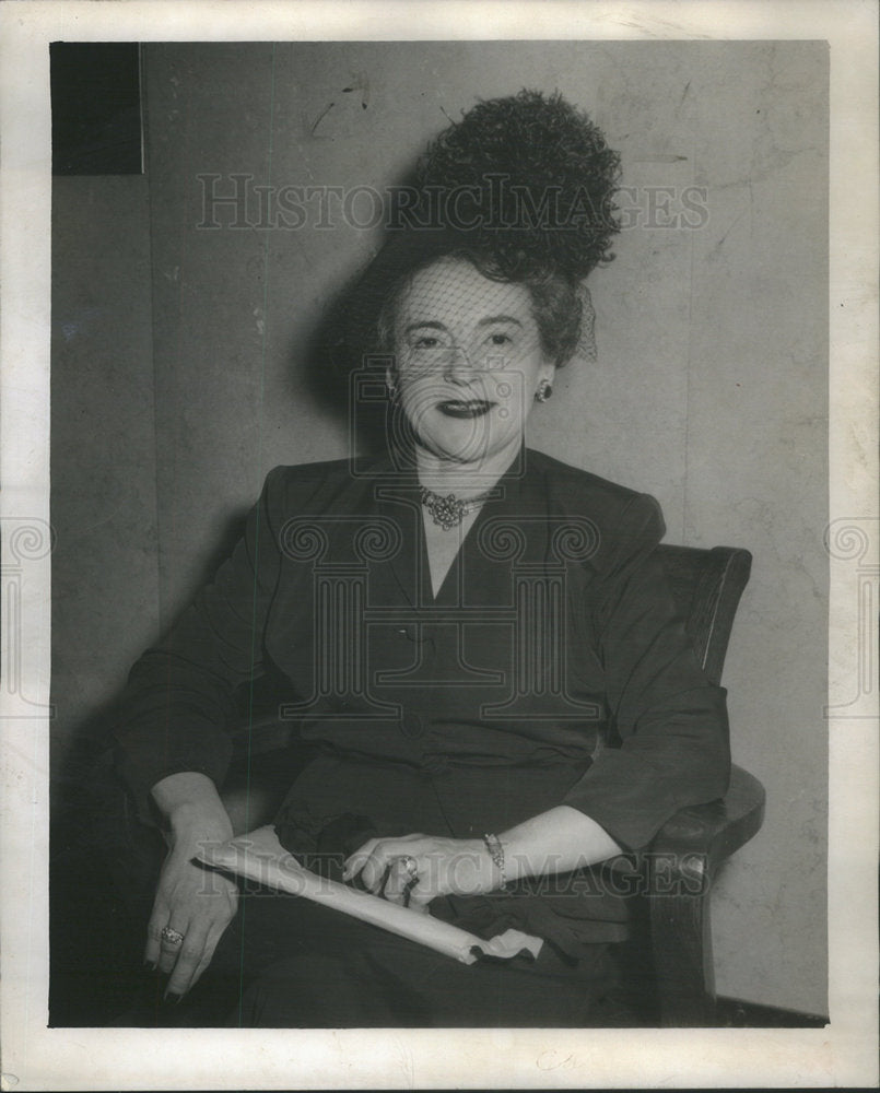 1948 Press Photo Mrs Corrine Perry on stand during a trial - Historic Images