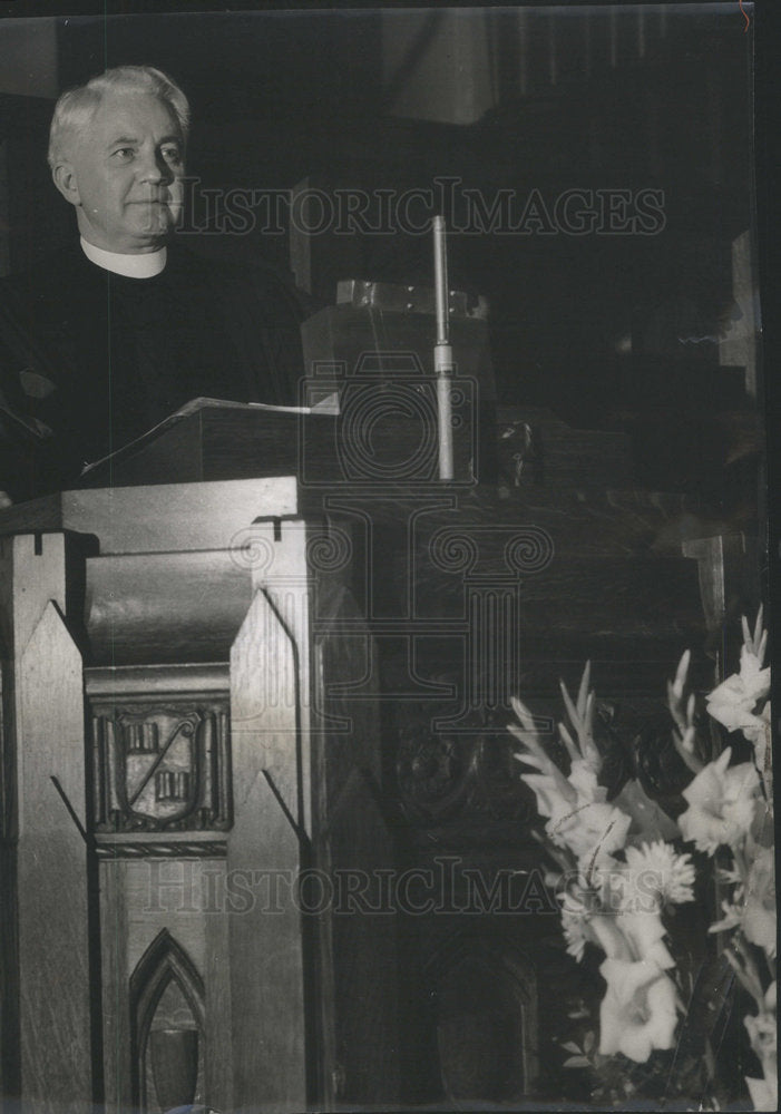 1941 Dr Thomas M Pender pastor of St. James sice 1934 - Historic Images