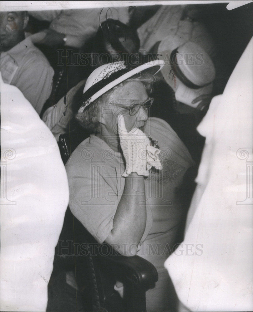 1949 Mrs Genevieve Parro a South Side widow - Historic Images