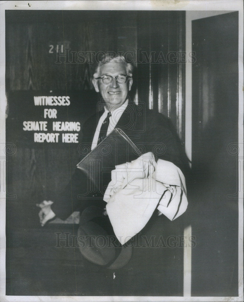 1956 Press Photo Herbert Paschen To Appear Before Senate Banking Committee - Historic Images