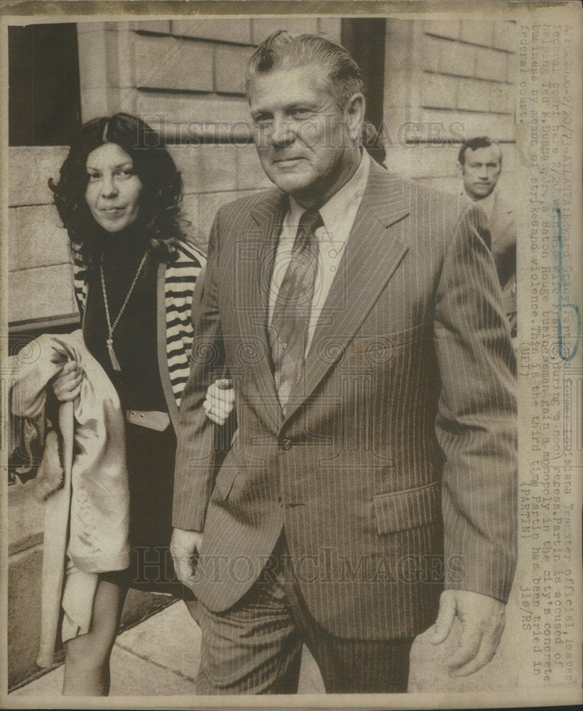 1973 Press Photo In Atlanta Edward Partin leaving Federal Court - Historic Images