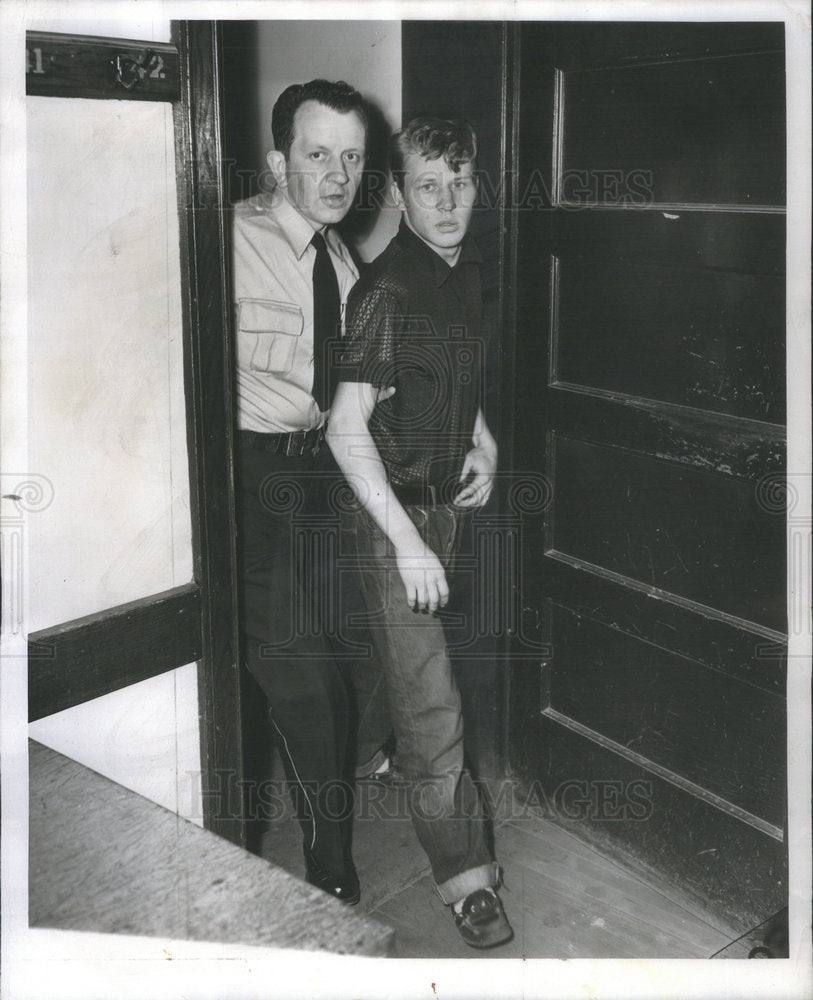 1955 Caught Thief Robbed Two Business' For A Total Of $3792 - Historic Images