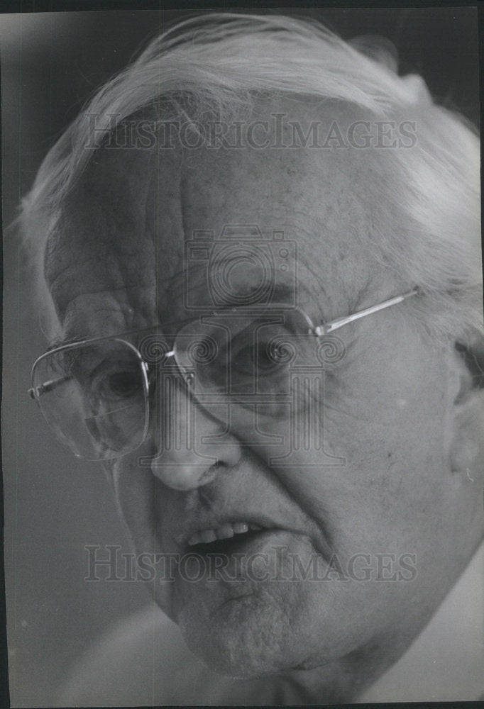 1988 Press Photo Roger Tory Peterson Bird Expert Author Guide Books - Historic Images