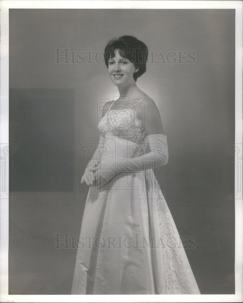 Press Photo Debutante Marlene Peterson - Historic Images