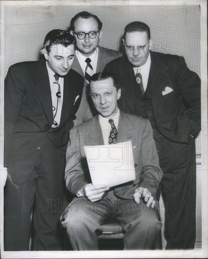 1951 Virgil Peterson, Roman Pucinski, Lee Schooler and Ald. Archibald Carey - Historic Images