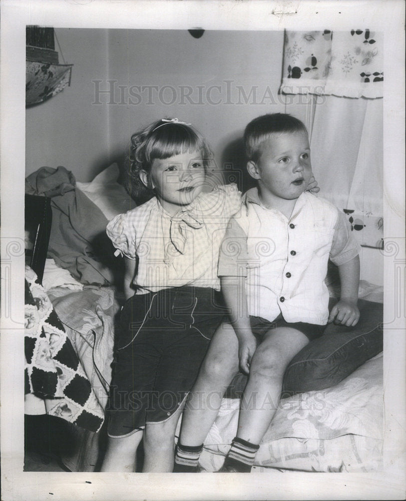 1955 Press Photo Triple Murder Robert Peterson's Surviving Siblings - Historic Images