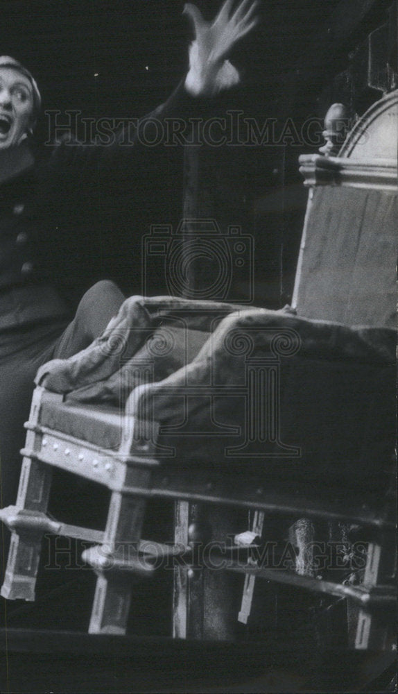 1967 Richard Pasco Actor Prince Hamlet - Historic Images