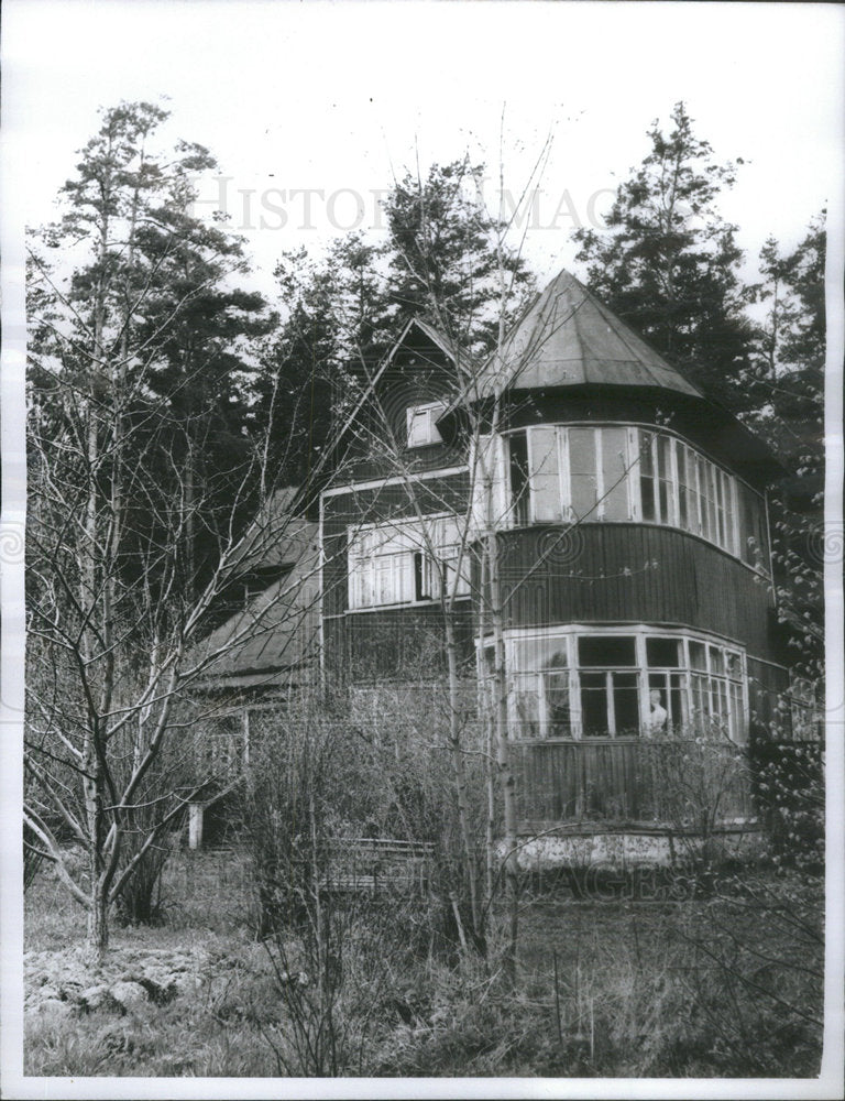 1966 Press Photo In Moscow home of the late Russian Author Pasternack - Historic Images