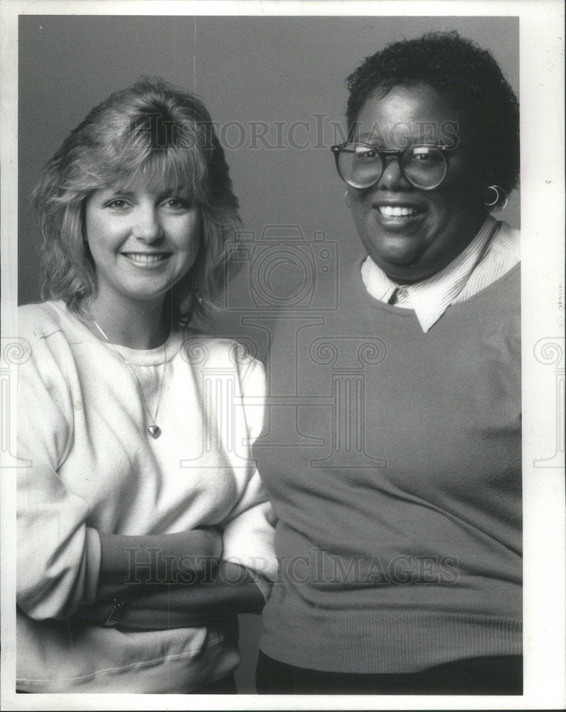 1986 Press Photo Comedians Bobbi Panter Kathleen Mitchell - Historic Images