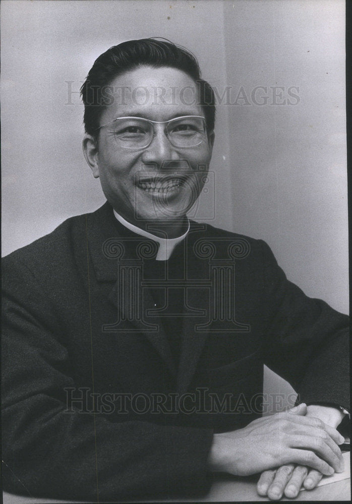 1967 Press Photo Reverend Phan Thanh Van Catholic Priest South Vietnam - Historic Images