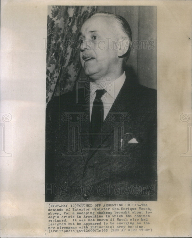 1963 Press Photo Interior Minister of Argentina General Enrique Rauch - Historic Images