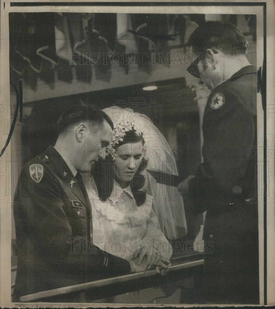 1973 POW Captain Johnnie Ray And His Wife Dorothy Renew Wedding Vows - Historic Images