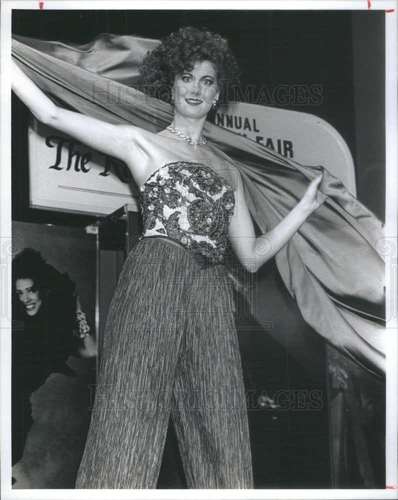 1993 Press Photo Joy Ray Fashion Model Ebony Fashion Fair - RSC94779 - Historic Images