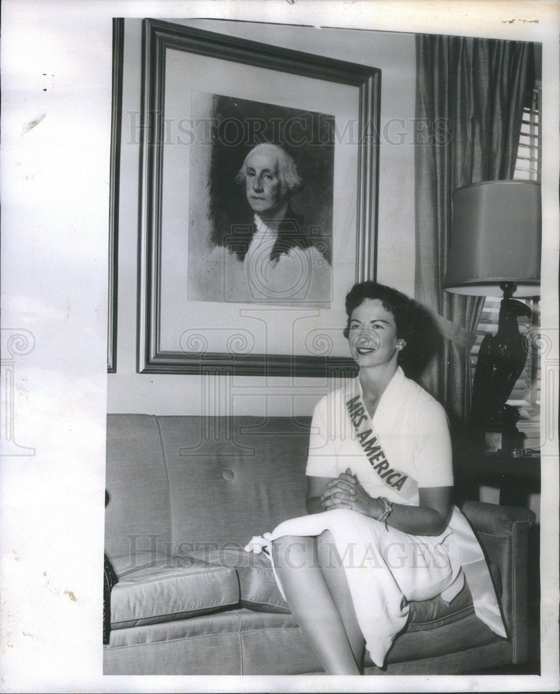 1960 Press Photo MrsAmerica, Winner  Mrs Rosemary Murphy - Historic Images
