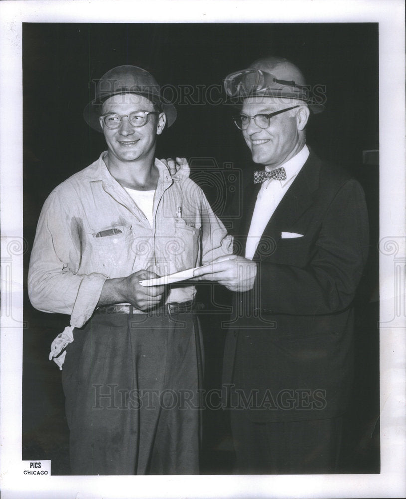 1957 Press Photo Robert Maciejczak/United States Steel/Cash Award/Steel Cutting - Historic Images