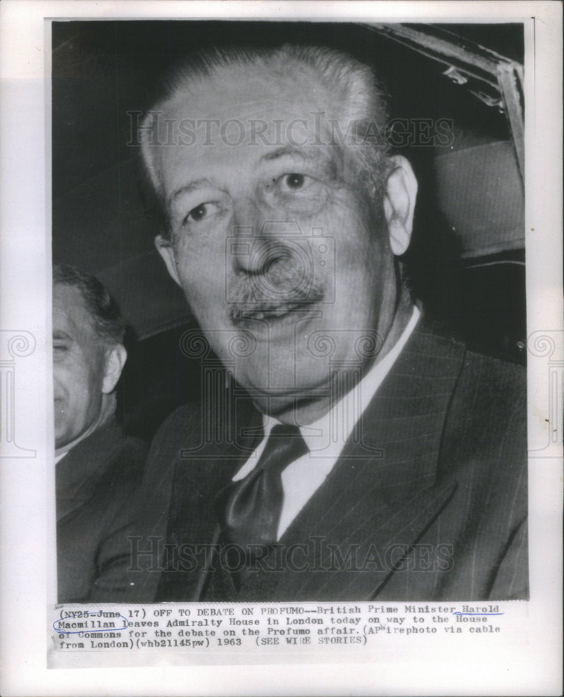 1963 Press Photo British Prime Minister Harold Macmillan Admiralty House London - Historic Images