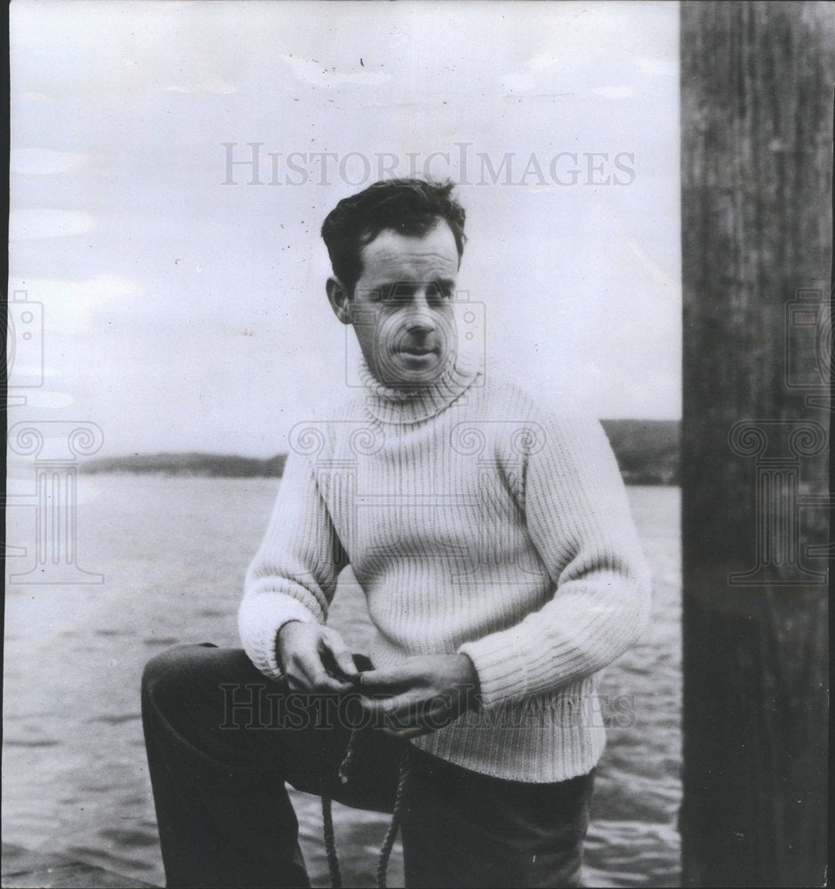 1967 Press Photo Alistair MacLean author Where Eagles Dare released movie - Historic Images