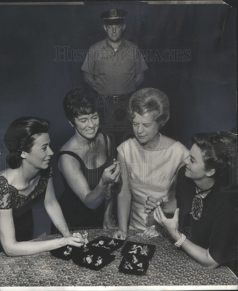 1966 Mrs. Walter A Mack Mrs. Edward S Patera Mrs. Thomas M Thompson - Historic Images