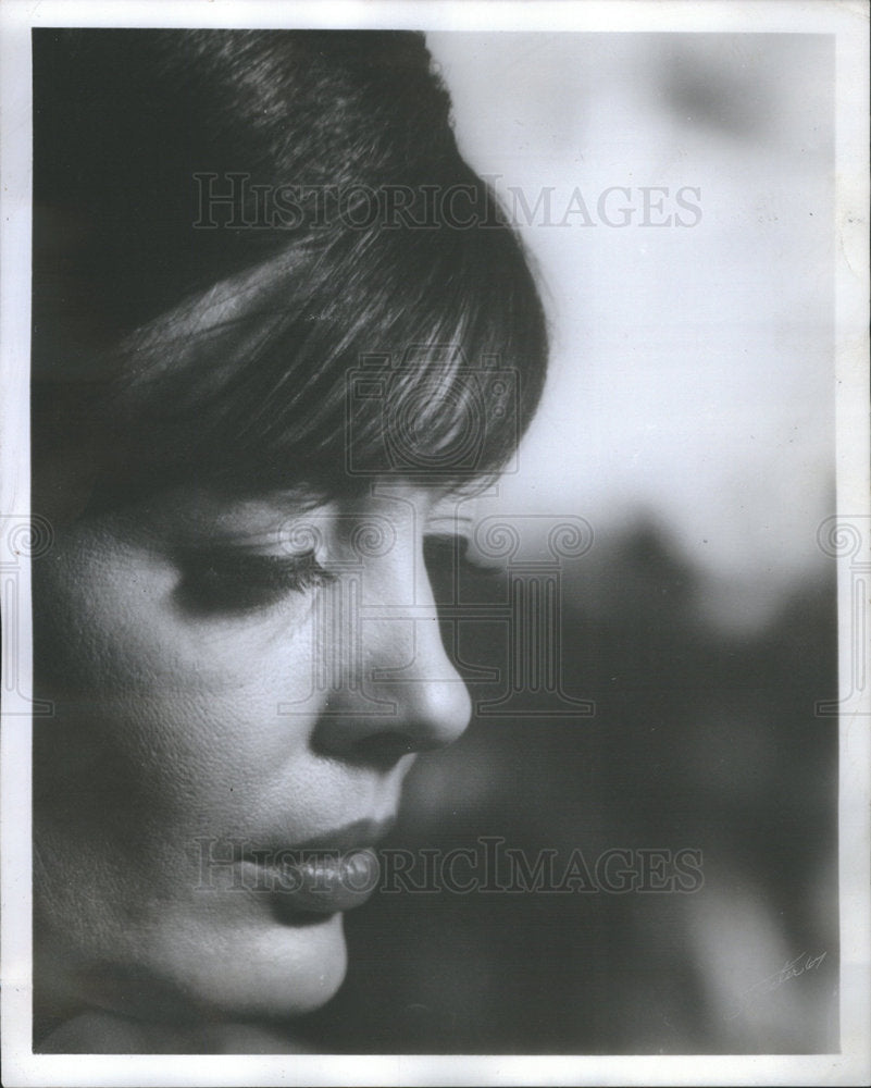 1973 musician Audrey Morris - Historic Images