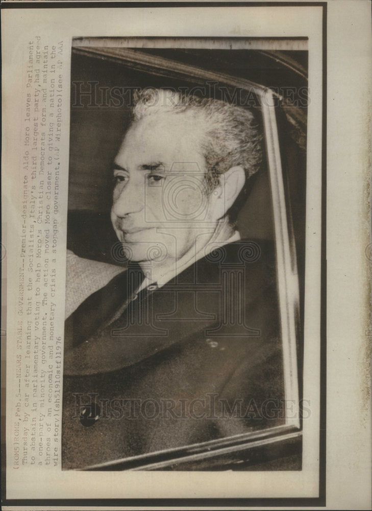 1976 Premiere designate Aldo Moro leaving parliament by car after - Historic Images