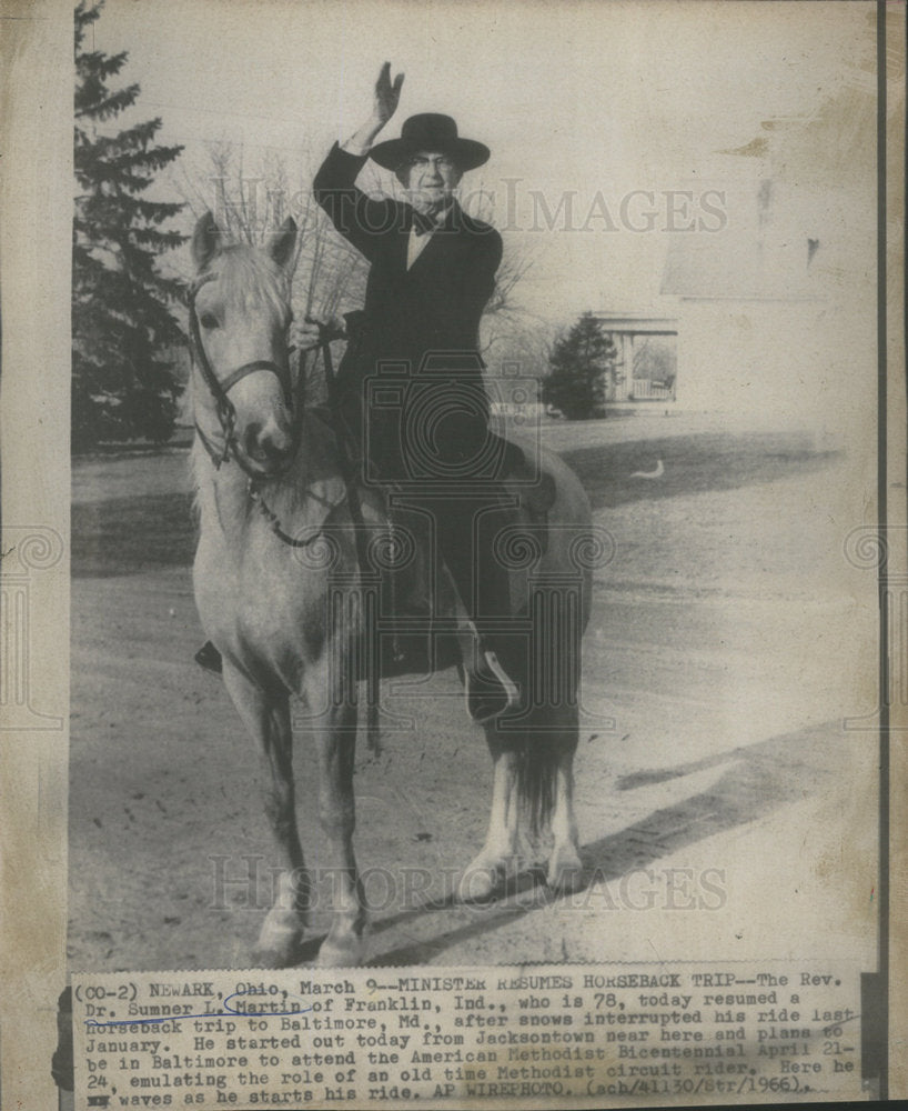 1966 Press Photo Reverend Doctor Sumner Martin Franklin Indiana Horseback - Historic Images