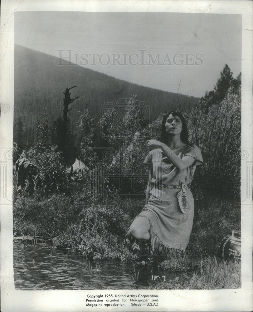 1955 Press Photo Elsa Martinelli actress and star of &quot;The Indian Fighter&quot; - Historic Images