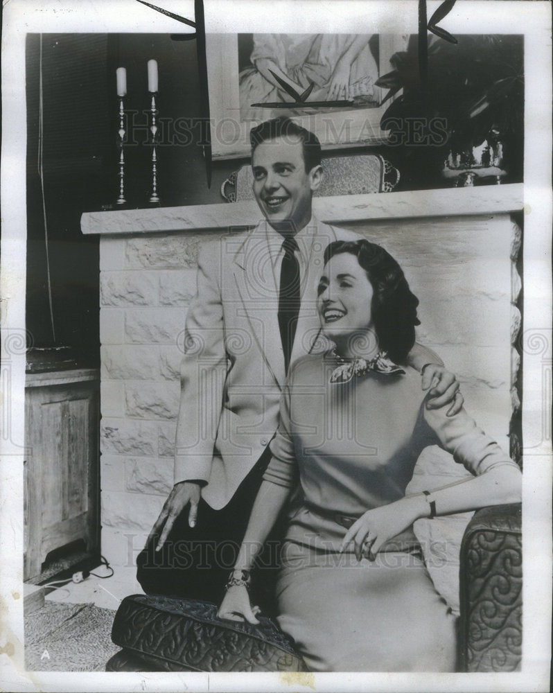1955 Press Photo John and Betty Marsh American Actors - Historic Images