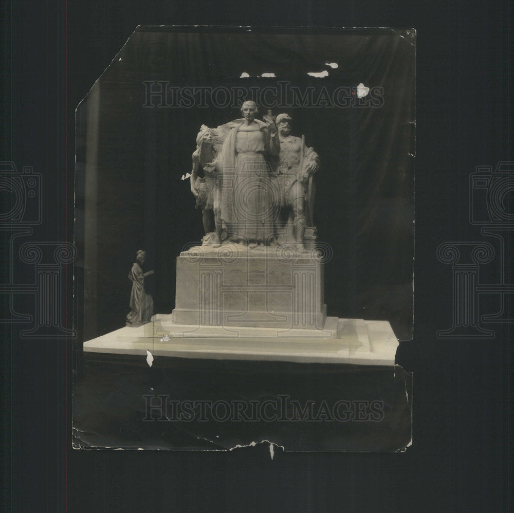 1926 A Statue of a Chicago Tribute to Father Marquette (1637-1675) - Historic Images
