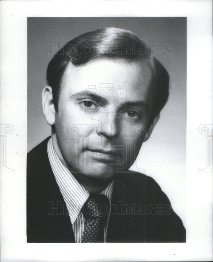 1975 Press Photo Robert Mars, Vice President for Administrative Affairs. - Historic Images