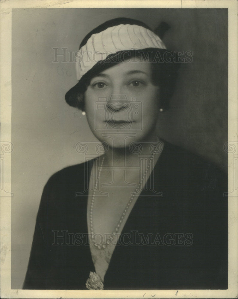 1932 Press Photo Joseph Long Wife Hostess - Historic Images