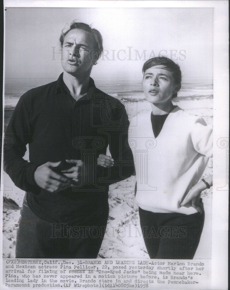 1958 Actor Marlon Brando and leading lady  Pina Pellicer - Historic Images