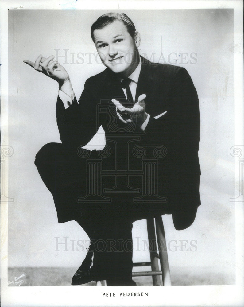 1964 Comedian Pete Pedersen at Sherman House College Inn - Historic Images