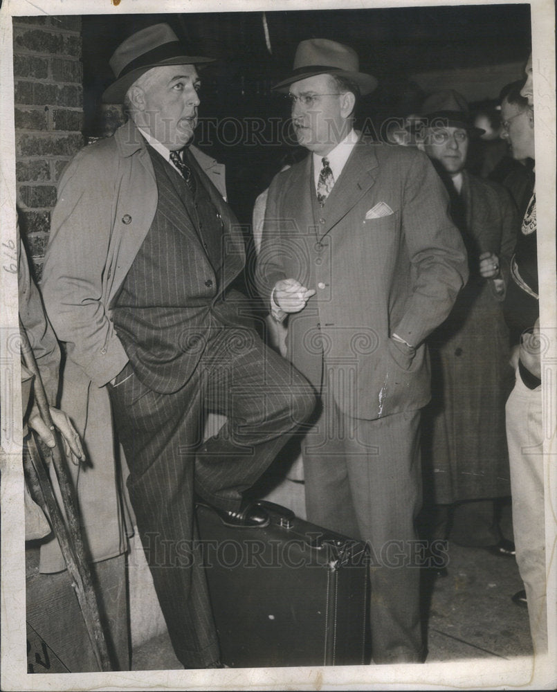 1942 Chicago Local Board Member Bash Waiting Train Induction Center - Historic Images