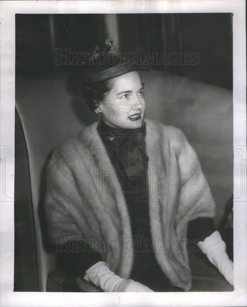 1956 Mrs. Warren G. Mosiman - Historic Images