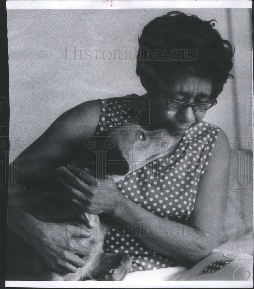 1976 Mrs. Etta Mosely Widow James Mosely Robbery - Historic Images