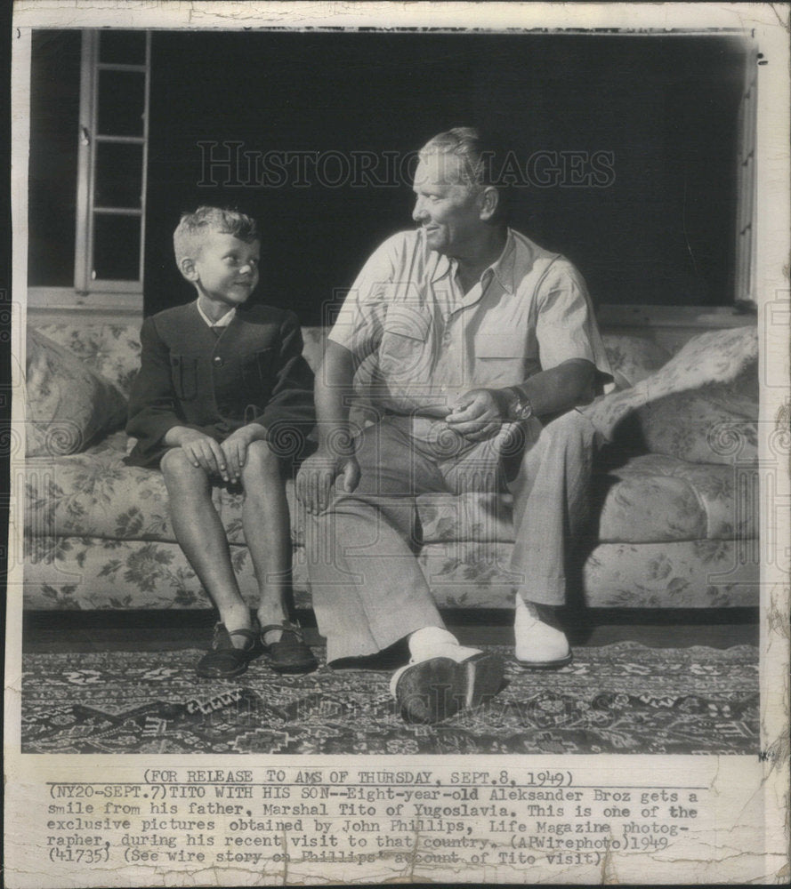 1949 Press Photo Aleksander Broz Get Smile From Father MarshalTito Of Yugoslavia - Historic Images